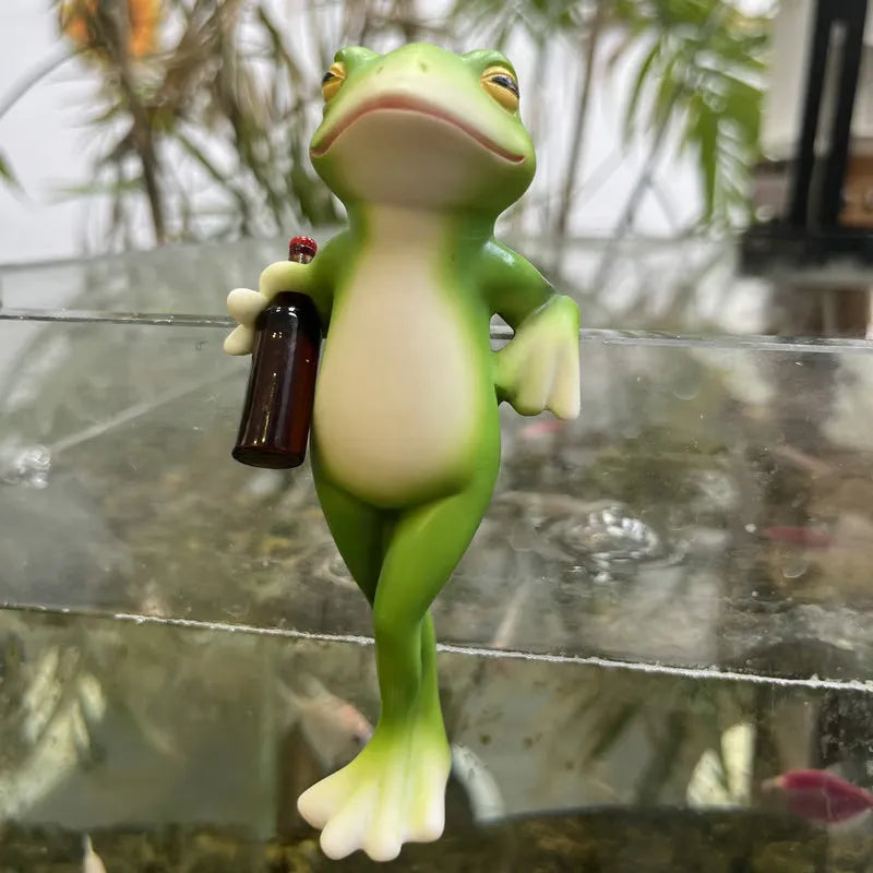 Tipsy Frog Pot Hanger