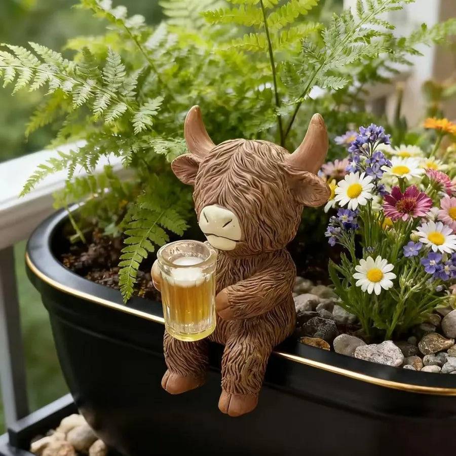 Highland Cow Beer Garden Pot Buddy